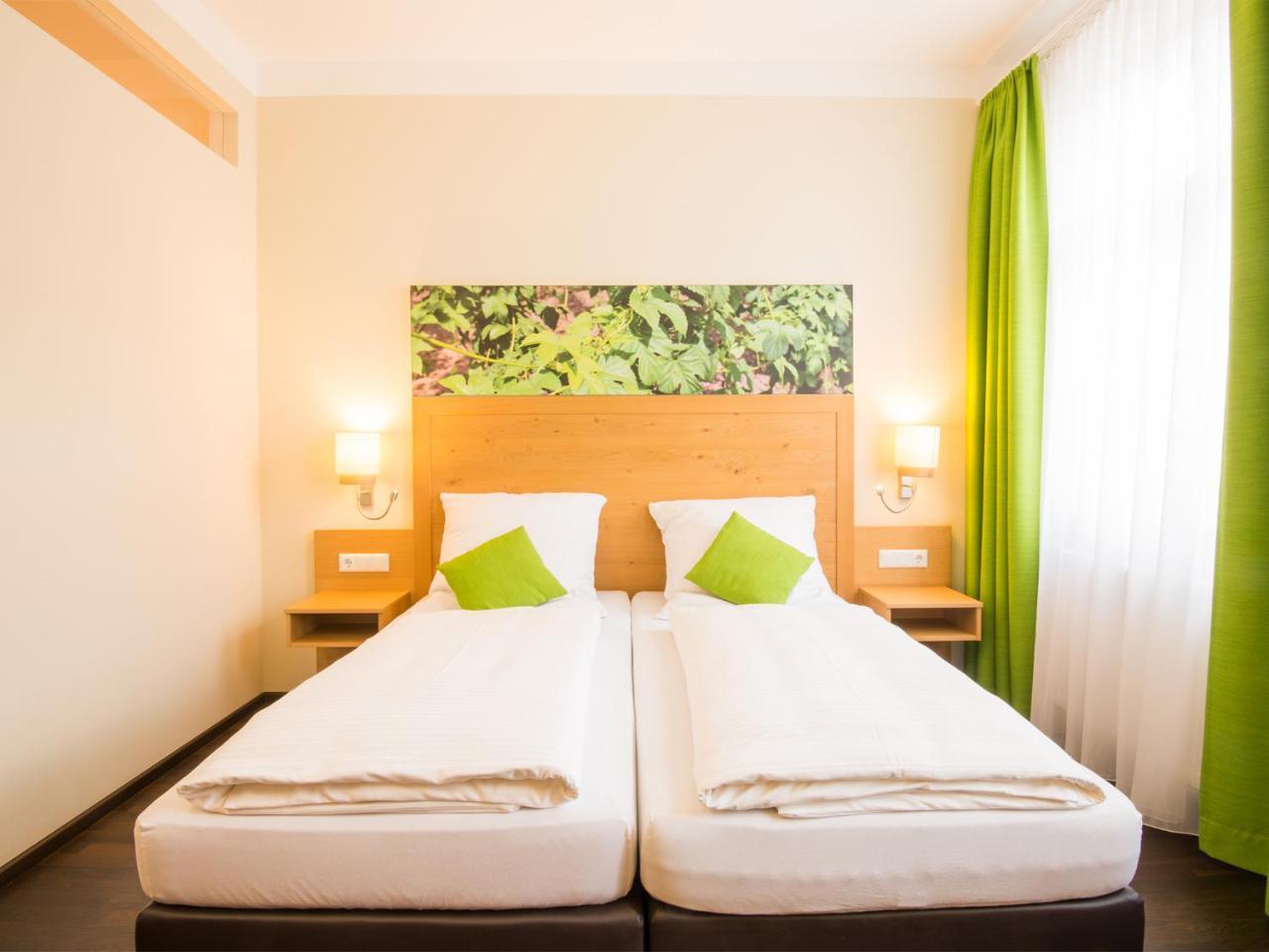Hotel Brauereigasthof Amberger Kosching Kültér fotó